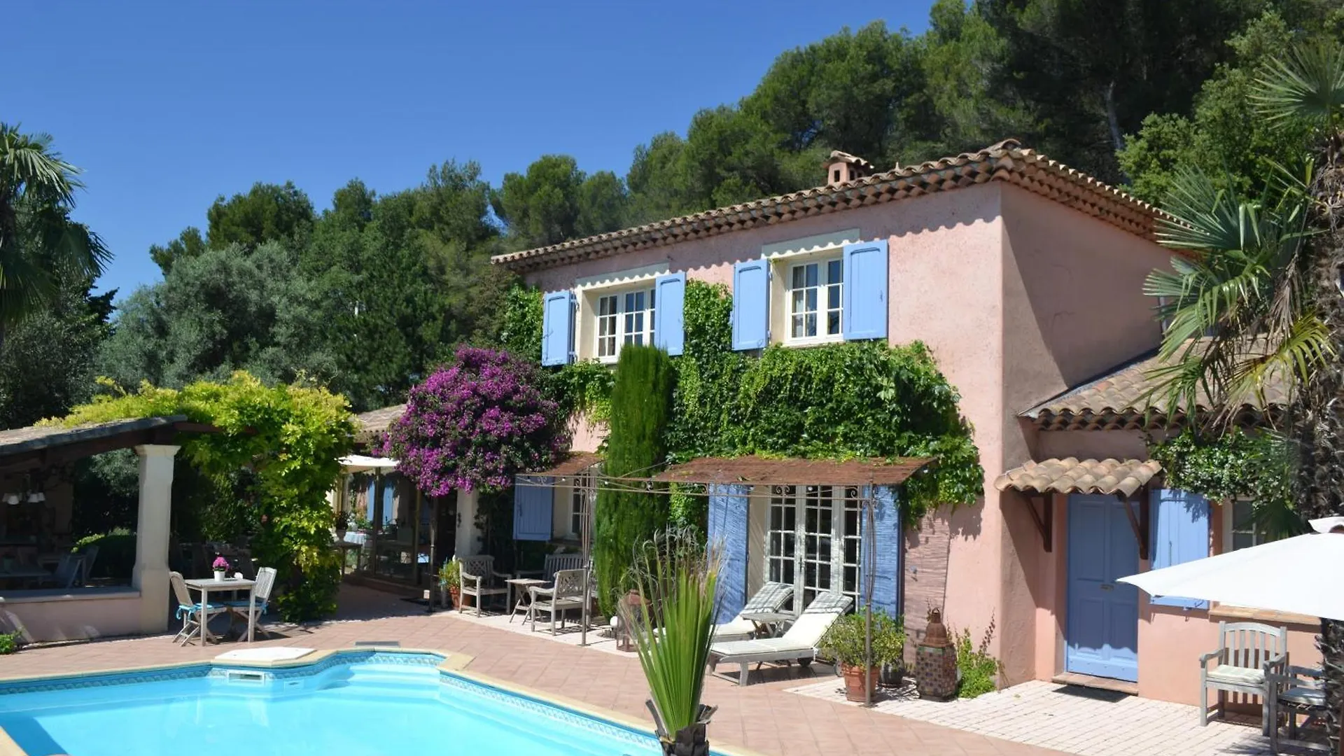 Le Mas Des Cigales Tourrettes-sur-Loup Bed & Breakfast